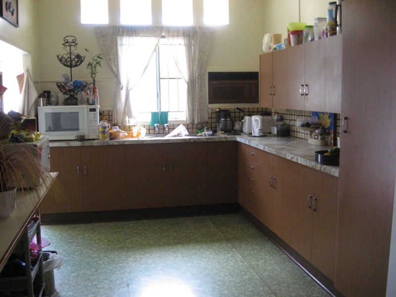 CENTRAL POSITION Picture 2