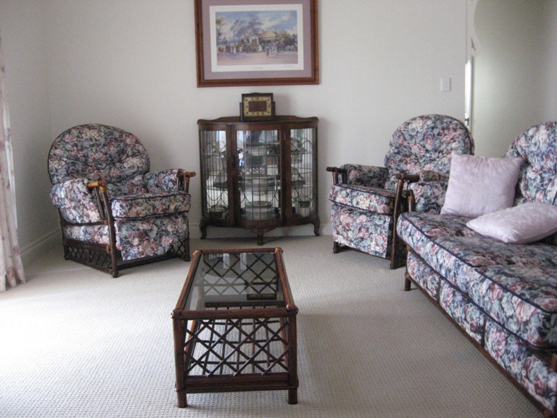 CLASS ON COLE STREET Picture 2