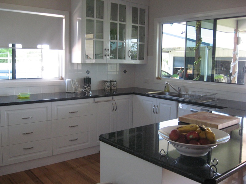 LIFE STYLE ON ACREAGE Picture 2