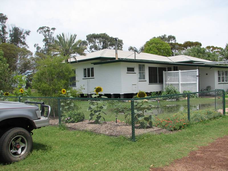 FABULOUS FARMHOUSE, 20 MINUTES FROM TOWN Picture 1