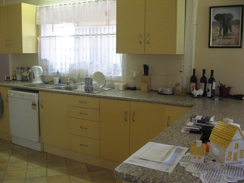 Spacious Family Home - Great Location Picture 2