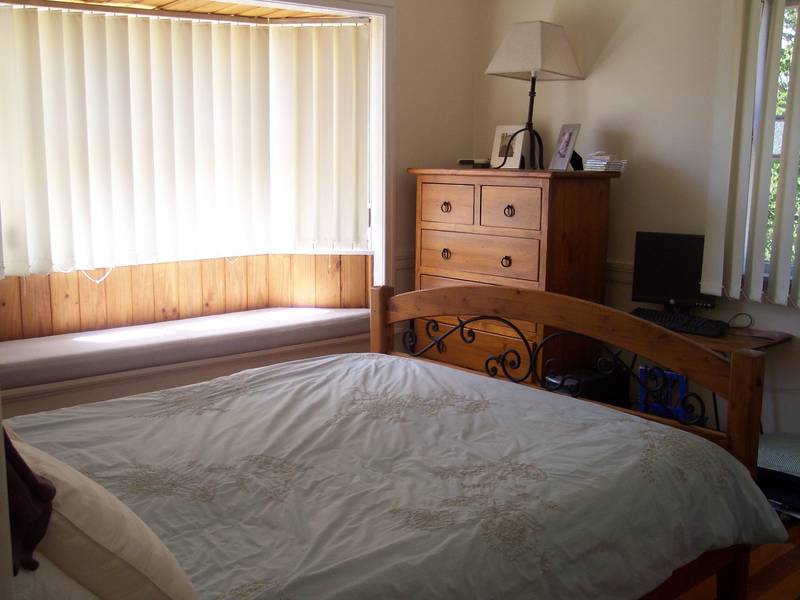 FOR RENT - Yard maintenance Included Picture 3