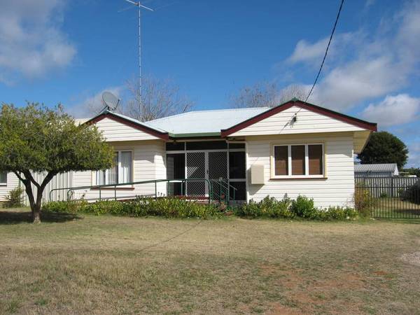 FOR RENT Picture 1