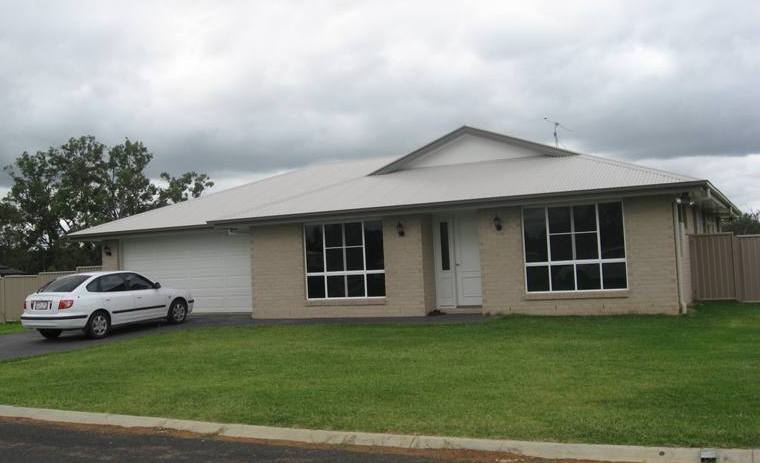 BRAND NEW BRICK Picture 1