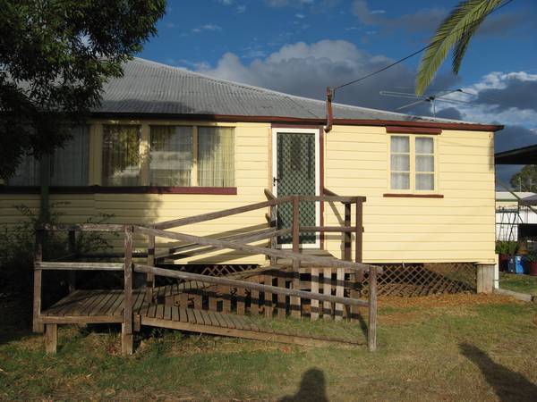 FOR RENT Picture 1