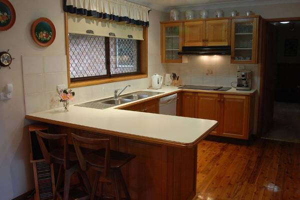 Elegant Home on the Southside Picture Elegant Home on the Southside Picture