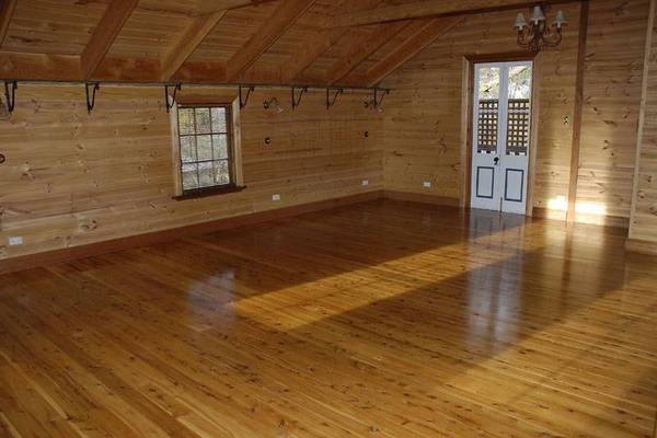 An original Cedar Barn Picture 3