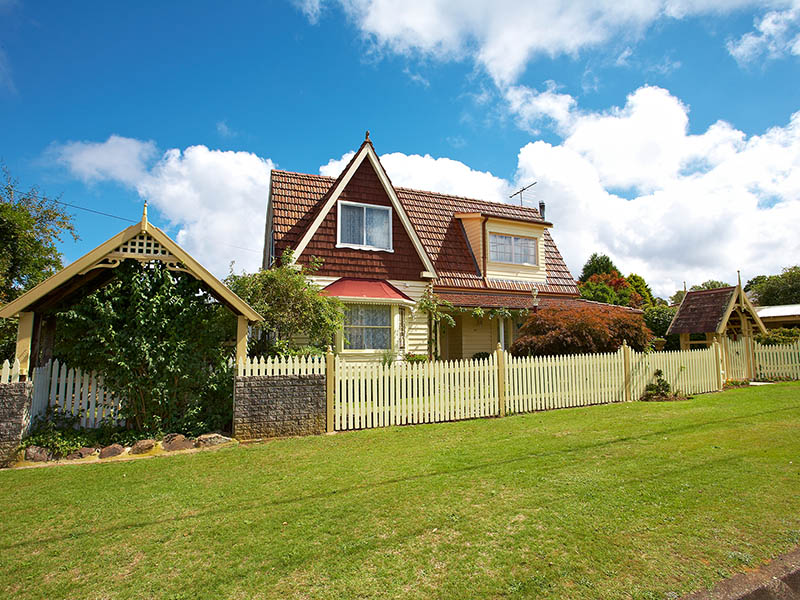 Storybook Cottage with Attitude! Picture 1