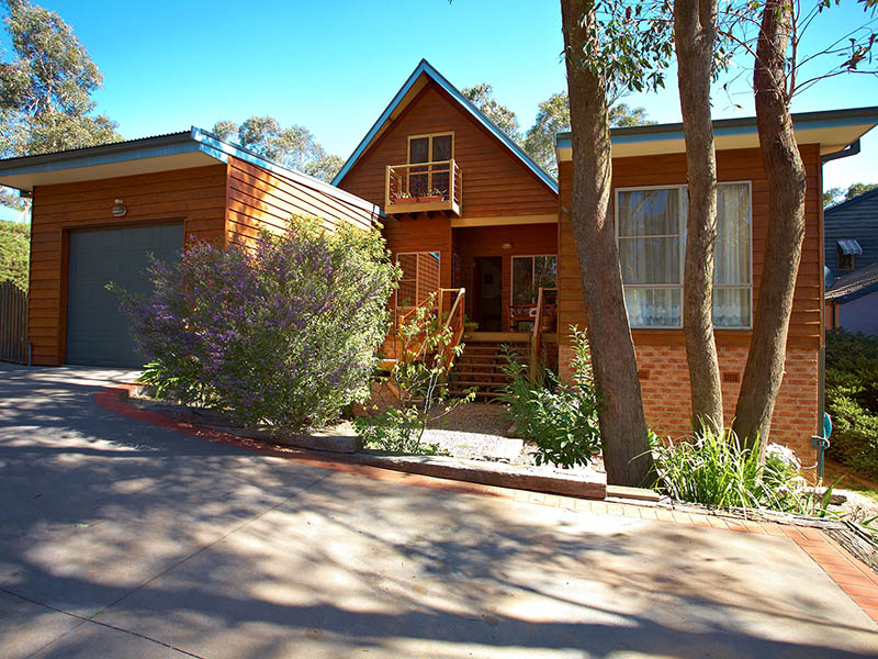 Simply Outstanding! Picture 1