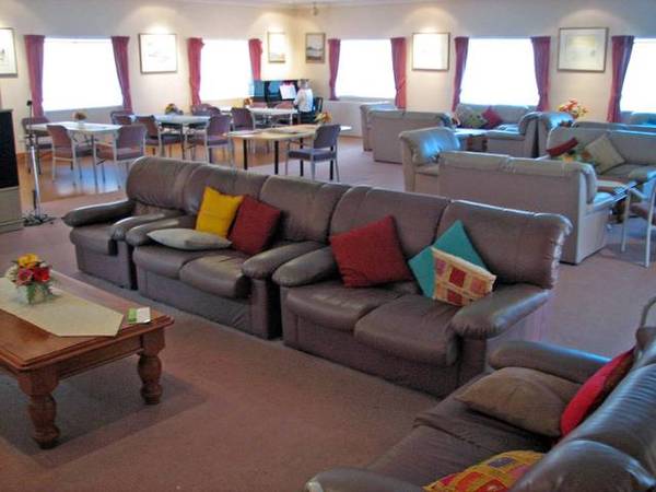 MOUNTAINVIEW RETREAT RETIREMENT VILLAGE Picture 2