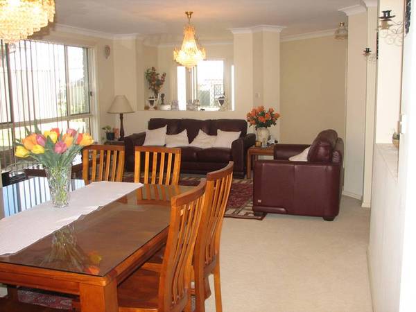 CONVENIENTLY LOCATED Picture 2