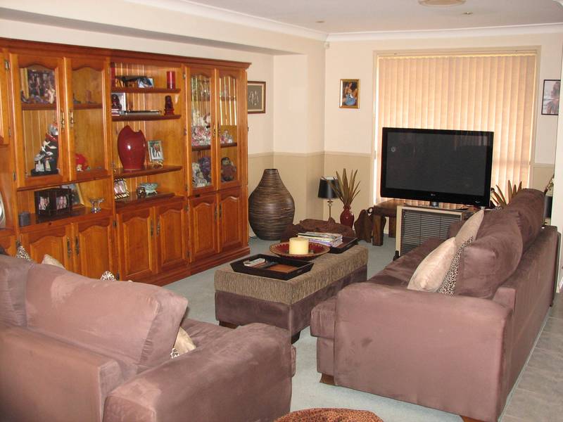 High Side - Clean & Comfortable Picture 3