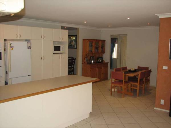 EASY ACCESS TO THE NORTHERN ROAD Picture 3