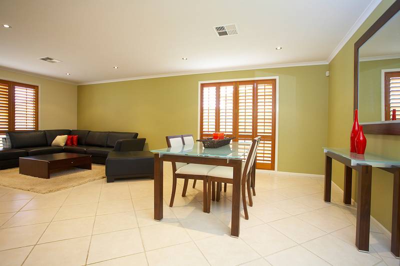 THE ULTIMATE ENTERTAINER Picture 3