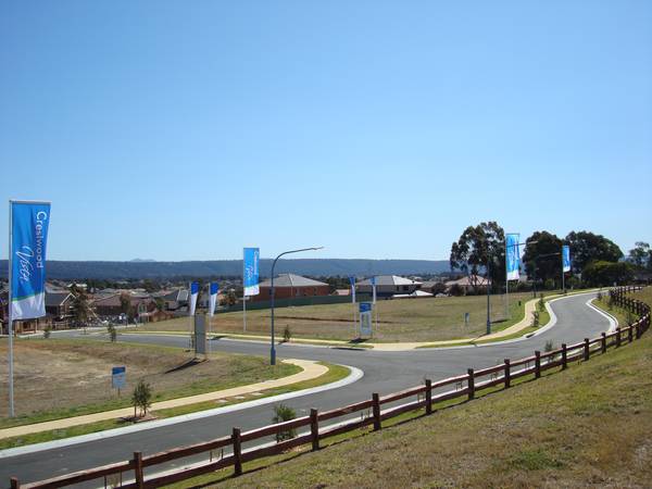 CRESTWOOD VISTA Picture 1