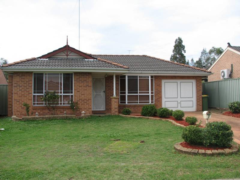 PERFECTLY POSITIONED Picture 1