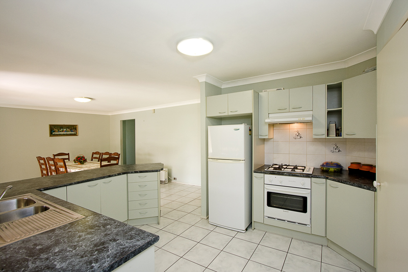 POPULAR 'ST ANDREWS' DRIVE Picture 3