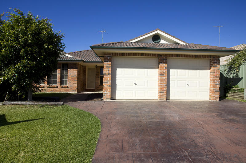 SPACIOUS FAMILY HOME Picture 1