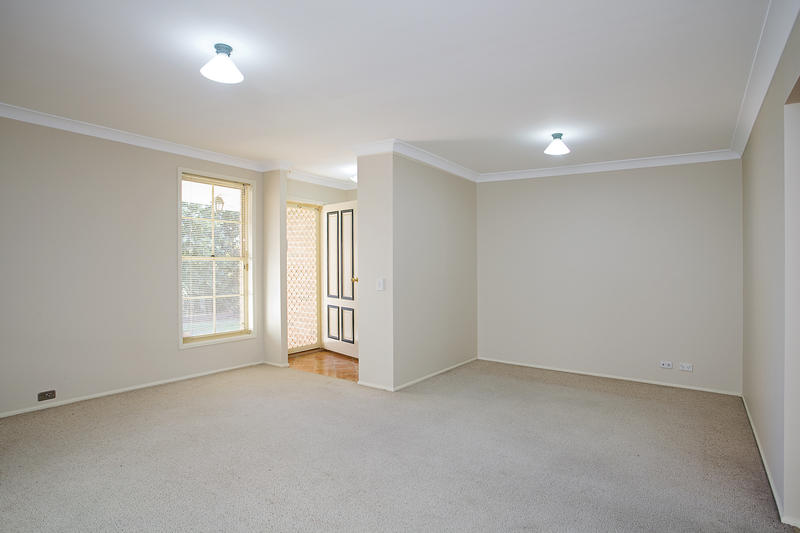 SPACIOUS FAMILY HOME Picture 2