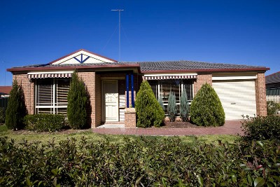 4 BEDROOMS - GREAT PRICE Picture