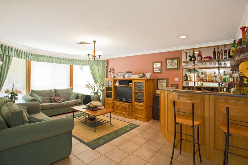 SUMMER POOLSIDE PARTIES Picture 2