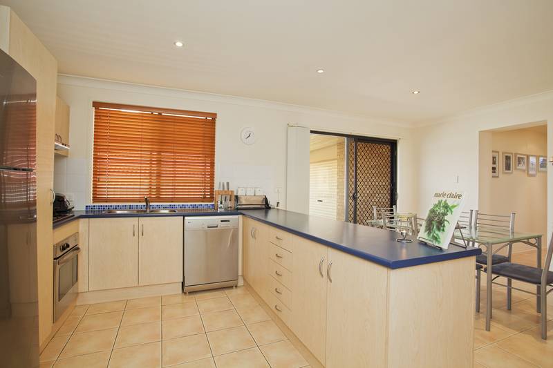 GET IN QUICK! Picture 3