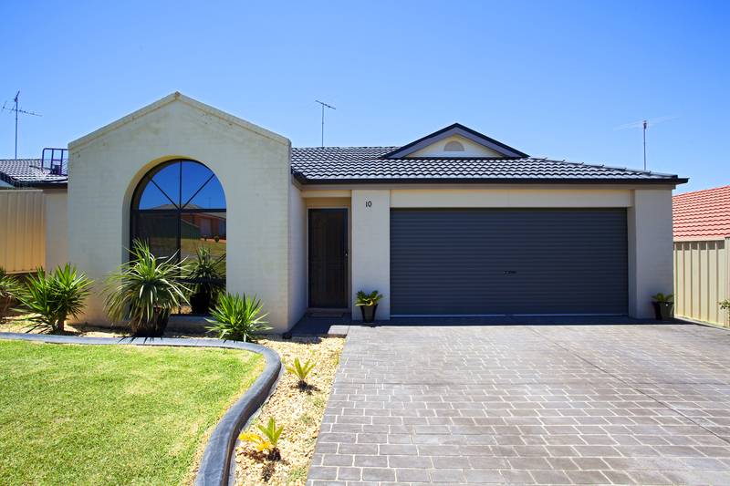 GET IN QUICK! Picture 1