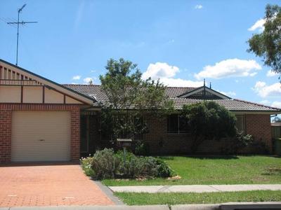 2/54 Bija Drive, Glenmore Park Picture