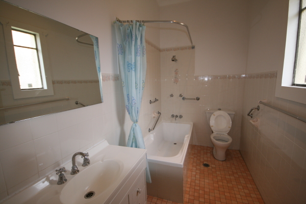 PARK VIEWS Open for inspection Saturday 1st November, 2008 @ 11.10am - 11.20am Picture PARK VIEWS Open for inspection Saturday 1st November, 2008 @ 11.10am - 11.20am Picture