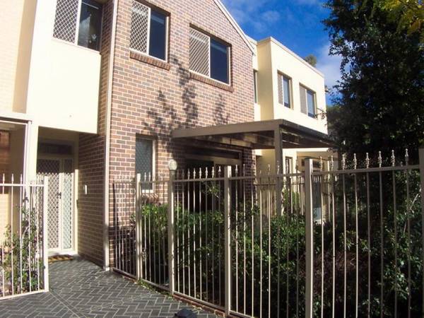 GREAT LOCATION Open for inspection Tuesday 9th December, 2008 @ 12.20pm - 12.30pm Picture