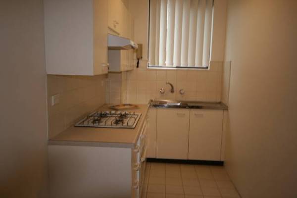 CONVENIENTLY PLACED Open for inspection Thursday 15th January, 2009 @ 11.30am - 11.40am Picture 2