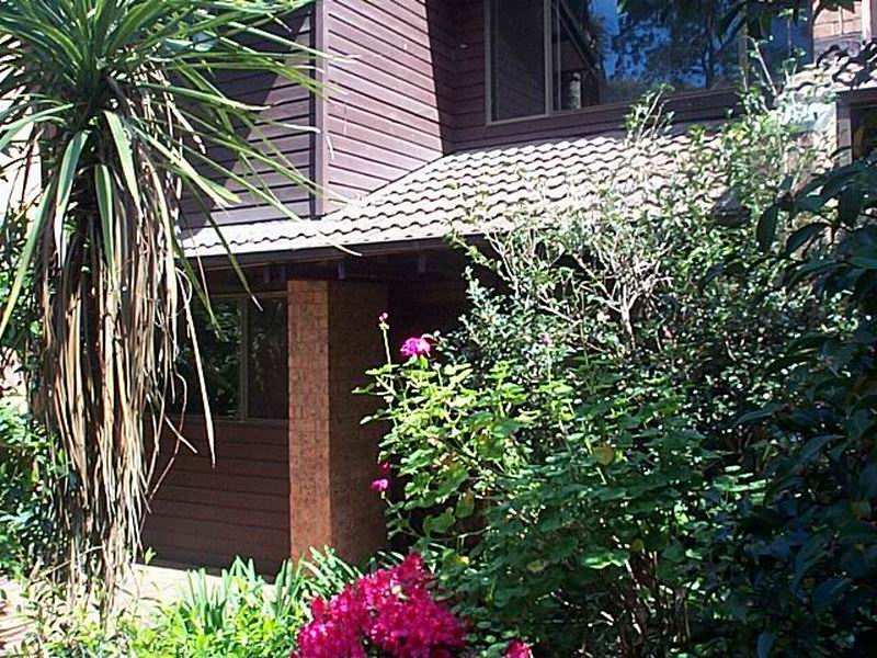 CONVENIENT TO ALL Open for inspection Tuesday 24th February, 2009 @ 11.15am - 11.25am Picture 1