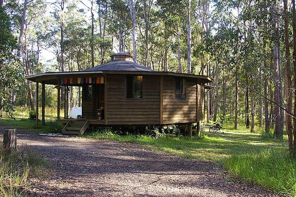 Whichever angle you look at it.... this home has loads of Appeal Picture 1