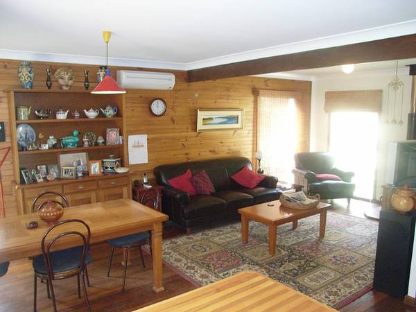 Bushland Hideaway Picture 3