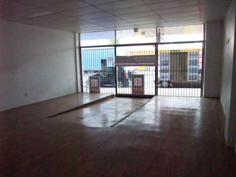 Large Office or Retail Store Picture 3