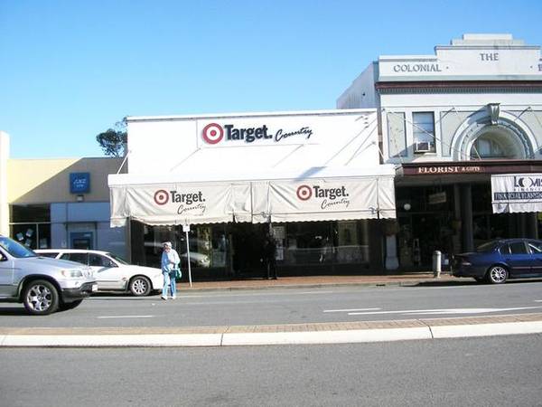 Pacific Highway Frontage Picture 1