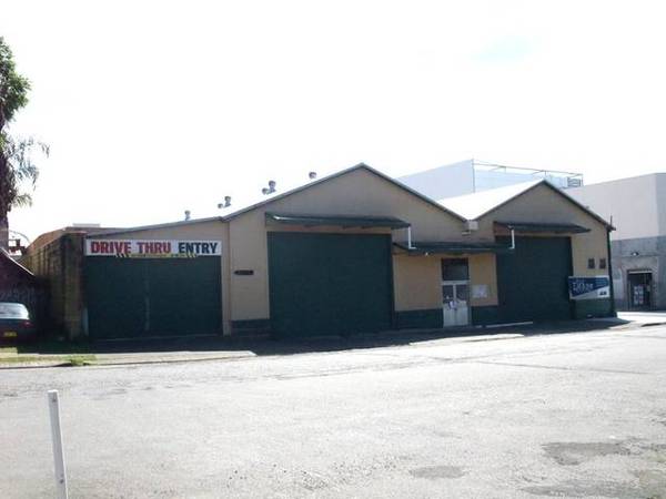 Huge Commercial Building in CBD Picture 2