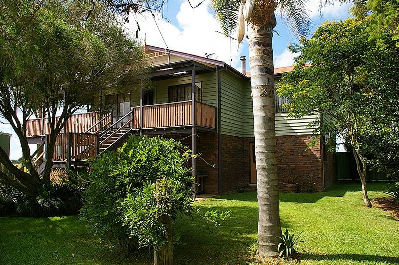 Delightful hobby farm close to the Coast Picture 3