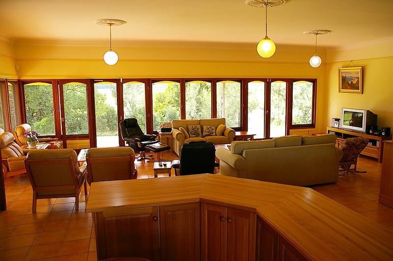 Superlative Riverfront Residence Picture 3