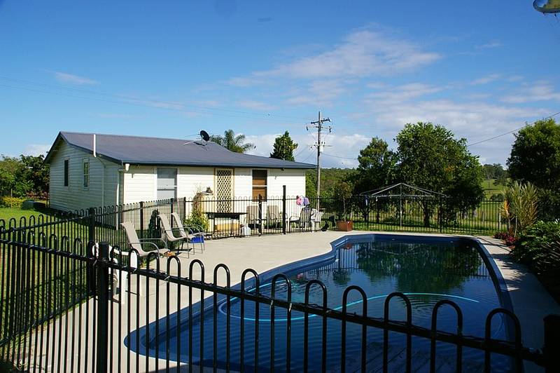 Escape suburbia at a price you can afford Picture 3