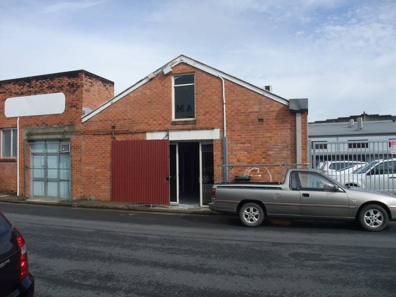 Smack Bang in the centre of CBD Picture 2