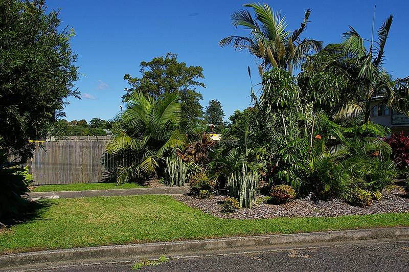 Rare Smithtown Building Block Picture 1