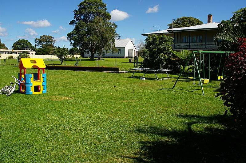 Rare Smithtown Building Block Picture 2