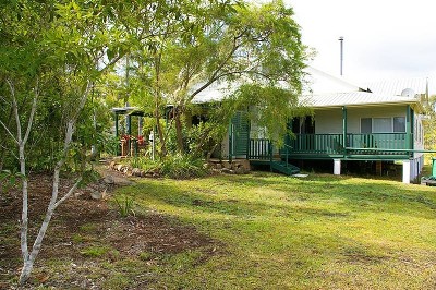 BIG home, BIG sheds, BIG block Picture