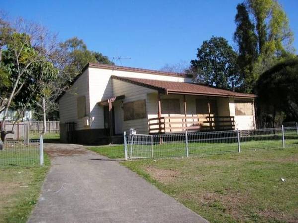 A CHANCE TO BUY CHEAP Picture 1