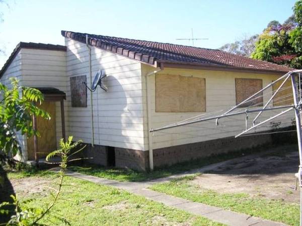 A CHANCE TO BUY CHEAP Picture 2