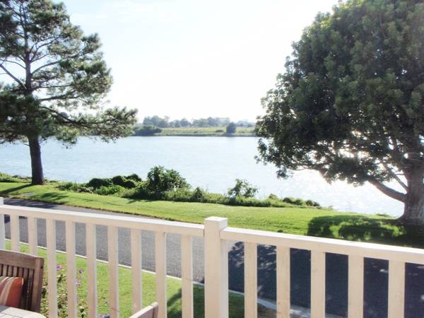 Whichever way you look at it - The views of the river are breathtaking Picture 1