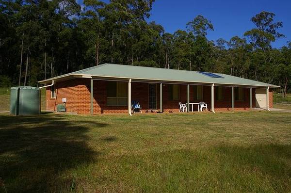 In it's own tranquil world Picture 2