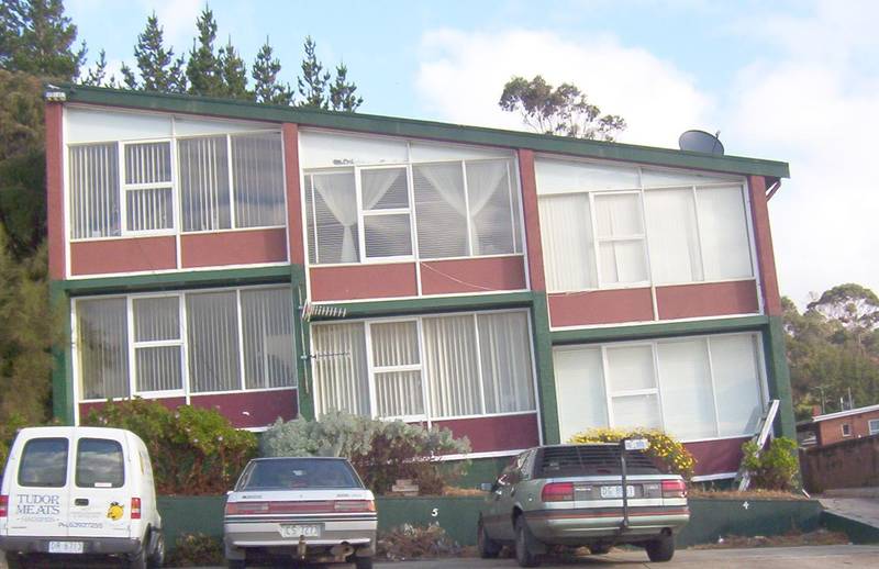 COOEE BEDSIT Picture 1