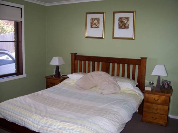 EXCELLENT RESIDENTIAL INVESTMENT OR GREAT FAMILY HOME Picture EXCELLENT RESIDENTIAL INVESTMENT OR GREAT FAMILY HOME Picture